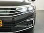 Volkswagen Passat Variant 1.4 TSI PHEV GTE | Panoramadak | Area View | Trekhaak | Stuurverwarming | Zondag Open!