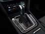 Volkswagen Passat Variant 1.4 TSI PHEV GTE | Panoramadak | Area View | Trekhaak | Stuurverwarming | Zondag Open!