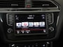 Volkswagen Tiguan 1.4 TSI Connected R-Line | Trekhaak | Dynamic Light Assist | 19" Sebring | Zondag Open!