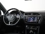 Volkswagen Tiguan 1.4 TSI Connected R-Line | Trekhaak | Dynamic Light Assist | 19" Sebring | Zondag Open!