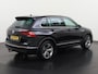 Volkswagen Tiguan 1.4 TSI Connected R-Line | Trekhaak | Dynamic Light Assist | 19" Sebring | Zondag Open!