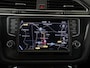Volkswagen Tiguan 1.4 TSI Connected R-Line | Trekhaak | Dynamic Light Assist | 19" Sebring | Zondag Open!