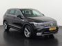Volkswagen Tiguan 1.4 TSI Connected R-Line | Trekhaak | Dynamic Light Assist | 19" Sebring | Zondag Open!