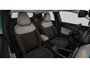 Fiat 600 600e La Prima | 10,25" touchscreen radio met Bluetooth, DAB & USB | Automatische airconditioning | Extra getint glas achter