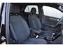 Volkswagen T-Roc 1.5 TSI R-Line Black Style LED grill, Adaptive cruise, Ergo active + Massage, IQ Light, Afn. trekhaak, Camera