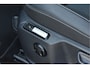 Volkswagen T-Roc 1.5 TSI R-Line Black Style LED grill, Adaptive cruise, Ergo active + Massage, IQ Light, Afn. trekhaak, Camera