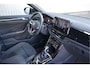 Volkswagen T-Roc 1.5 TSI R-Line Black Style LED grill, Adaptive cruise, Ergo active + Massage, IQ Light, Afn. trekhaak, Camera