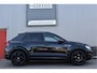 Volkswagen T-Roc 1.5 TSI R-Line Black Style LED grill, Adaptive cruise, Ergo active + Massage, IQ Light, Afn. trekhaak, Camera