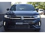 Volkswagen T-Roc 1.5 TSI R-Line Black Style LED grill, Adaptive cruise, Ergo active + Massage, IQ Light, Afn. trekhaak, Camera
