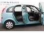 Opel Meriva 1.6-16V Enjoy met leer en trekhaak met nieuwe APK bij aflevering