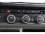 Volkswagen Crafter 35 2.0 TDI L3H3 Highline Black Edition Camera, Cruise, Carplay, LED, Clima, Automaat, Trekhaak, Sensoren, Uniek!