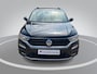 Volkswagen T-Roc 1.5TSI 110KW/150PK DSG Style · Apple/Android Car Play · Trekhaak · Navigatie ·