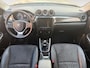 Suzuki Vitara 1.4 Boosterjet Comfort Smart Hybrid | Afneembare Trekhaak| Multimedia systeem| Climate Control| Keyless start| Parkeersensoren voor en achter| Stoel verwarming|  Cruise Control