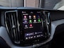 Volvo XC60 2.0 T6 Plug-in hybrid AWD All Black | Pano | 20" | Memo 2x | Leer | Winter pakket | Camera | Hifi Perf |