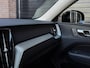 Volvo XC60 2.0 T6 Plug-in hybrid AWD All Black | Pano | 20" | Memo 2x | Leer | Winter pakket | Camera | Hifi Perf |