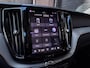 Volvo XC60 2.0 T6 Plug-in hybrid AWD All Black | Pano | 20" | Memo 2x | Leer | Winter pakket | Camera | Hifi Perf |