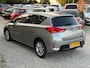 Toyota Auris 1.6 Aspiration Vol Optie Camera Cruise PDC LMV StoelVerwarming NAP Nieuwe Apk