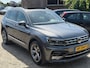 Volkswagen Tiguan 2.0 TSI 4Motion Highline BomVol Pano Keyless 360 Camera Standkachel StoelVW Elektrisch Achterklep Trekhaak NAP