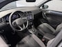Volkswagen Tiguan 1.4 TSI eHybrid R-Line+ PANORAMA / SFEER / / IQ / ELEKTR.HAAK / NIEUWSTAAT / 1e EIGENAAR