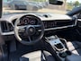 Porsche Cayenne Coupé 3.0 E-Hybrid / SOH 91,4% / Trekhaak / Panoramadak / 360Camera / Head-up / Passenger Display / Keyless / Sportdesign+Chrono / 22'' / Keyless / Laser LED / Sportuitlaat / Bose / Stoelventilatie+Verwarmd