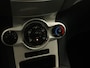 Ford Fiesta 1.25 Titanium - ORIGINEEL NEDERLANDSE AUTO - LEDEREN STUURWIEL EN VERSNELLINGSPOOK - LICHTMETALEN VELGEN 15" - MISTLAMPEN VOOR - CENTRALE DEURVERGRENDELING MET AFSTANDSBEDIENING - BUITENSPIEGELS ELEKTRISCH VERSTEL- EN VERWARMBAAR