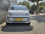 Volkswagen Up! 1.0 high up! White uitvoering airco 1 eigenaar !!!