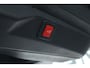 Peugeot E-3008 Launch Edition | Advanced Active Safety Brake met camera en radar (Pack Safety Plus) | Climate Control | Elektrische parkeerrem