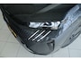 Peugeot E-3008 Launch Edition | Advanced Active Safety Brake met camera en radar (Pack Safety Plus) | Climate Control | Elektrische parkeerrem