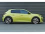 Peugeot 208 GT | Armsteunen op de voorportieren bekleed met kunstleder met groen sierstiksel (GT-Line) | Climate Control | Dashboard en deurpanelen in kunststof met carboneffect
