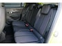 Peugeot 208 GT | Armsteunen op de voorportieren bekleed met kunstleder met groen sierstiksel (GT-Line) | Climate Control | Dashboard en deurpanelen in kunststof met carboneffect