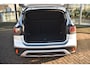Volkswagen T-Cross Life Edition | 'App-Connect' draadloze smartphone integratie | Achterlichten LED | Afstandscontrolesysteem (Front Assist)
