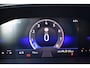 Volkswagen T-Cross Life Edition | 'App-Connect' draadloze smartphone integratie | Achterlichten LED | Afstandscontrolesysteem (Front Assist)