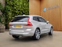 Volvo XC60 2.0 T8 Plug-in hybrid AWD Ultra Bright | Luchtvering | Trekhaak | 360 Camera | Panoramadak | Head-up