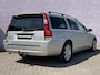 Volvo V70 2.5T Summum | 5 CILINDER! | Trekhaak | Schuif kantel dak | Xenon koplampen | Sport lederen interieur | Memory | Stelverwarming | Roofrails | 12 Maanden BOVAG garantie |