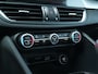 Alfa Romeo Giulia 2.0 Turbo 280 PK Competizione Q4 AWD | Harman | Veloce | 19"