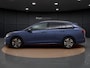 Volkswagen Golf Variant 1.5 TSI Life | Camera | Head-up Display | Side Assist | ACC | Stuur-/Stoelverwarming | Spiegelpakket | Carplay | Getint Glas |