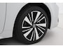 Toyota Corolla Touring Sports Hybrid 140 Dynamic | Apple Carplay / Android Auto | Stoelverwarming | Parkeersensoren voor/achter | Adaptive Cruise | Keyless | Clima | Camera | Full LED | 17 inch