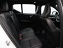 Volvo XC40 2.0 T4 R-Design / Trekhaak / Panoramadak / Stoelverwarming / Lederen Bekleding / Elektrische Stoelen / Pilot Assist / ACC /