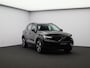 Volvo XC40 2.0 B4 Plus Dark / Trekhaak / Elektr. stoelverstelling / Stoel- + Stuurwielverwarming / Harman Kardon Audio / Pilot Assist / Achteruitrijcamera / BLIS