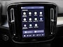 Volvo XC40 2.0 B4 Plus Dark / Trekhaak / Elektr. stoelverstelling / Stoel- + Stuurwielverwarming / Harman Kardon Audio / Pilot Assist / Achteruitrijcamera / BLIS