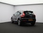 Volvo XC40 2.0 B4 Plus Dark / Trekhaak / Elektr. stoelverstelling / Stoel- + Stuurwielverwarming / Harman Kardon Audio / Pilot Assist / Achteruitrijcamera / BLIS