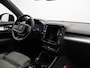 Volvo XC40 2.0 B4 Plus Dark / Trekhaak / Elektr. stoelverstelling / Stoel- + Stuurwielverwarming / Harman Kardon Audio / Pilot Assist / Achteruitrijcamera / BLIS