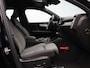 Volvo XC40 2.0 B4 Plus Dark / Trekhaak / Elektr. stoelverstelling / Stoel- + Stuurwielverwarming / Harman Kardon Audio / Pilot Assist / Achteruitrijcamera / BLIS