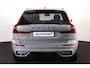 Volvo XC60 T6 Recharge AWD Plus Black Edition - Panorama/schuifdak - IntelliSafe Assist & Surround - 360º Camera - Harman/Kardon audio - Adaptieve LED koplampen - Verwarmde voorstoelen, stuur & achterbank - Parkeersensoren voor & achter - Elektr. bedienb. voorstoelen met geheugen - Head up display - Draadloze tel. lader - Extra getint glas - Inklapbare trekhaak - 21' LMV