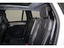 Volvo XC90 T8 Recharge AWD Plus Dark - Luchtvering - Panorama/schuifdak - IntelliSafe Assist & Surround - 360º Camera - Bowers & Wilkins audio - Adaptieve LED koplampen - Verwarmde voorstoelen, stuur & achterbank - Parkeersensoren voor & achter - Elektr. bedienb. voorstoelen met geheugen - Geventileerde voorstoelen - Draadloze tel. lader - Extra getint glas - Inklapbare trekhaak - 21' LMV