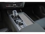 Volvo XC90 T8 Recharge AWD Plus Dark - Luchtvering - Panorama/schuifdak - IntelliSafe Assist & Surround - 360º Camera - Bowers & Wilkins audio - Adaptieve LED koplampen - Verwarmde voorstoelen, stuur & achterbank - Parkeersensoren voor & achter - Elektr. bedienb. voorstoelen met geheugen - Geventileerde voorstoelen - Draadloze tel. lader - Extra getint glas - Inklapbare trekhaak - 21' LMV
