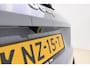 Jeep Avenger 1.2 e-Hybrid Summit | VAN €41.525,- VOOR €35.950,-! | Navigatie | Voorruitverwarming | 18'' lichtmetalen velgen | JBL | Elektrische kofferklep | Adapt. Cruise control