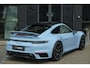 Porsche 911 3.8 Turbo S 650pk Panoramadak Burmester Keramisch PTS Gulfblauw NLauto Noselift PDCC Sportuitlaat