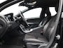 Volvo V60 2.0 T3 150PK Nordic / Parkeerverwarming / Trekhaak / All Season Banden / Parkeersensoren V+A / Verwarmbare voorstoelen + Achterbank /
