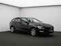 Volvo V60 2.0 T3 150PK Nordic / Parkeerverwarming / Trekhaak / All Season Banden / Parkeersensoren V+A / Verwarmbare voorstoelen + Achterbank /